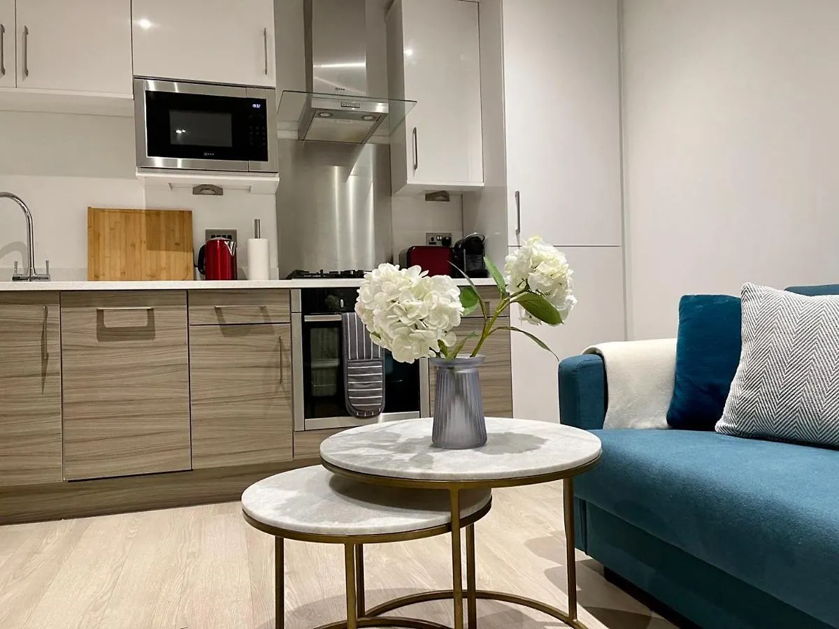 Modern & Unique 1 Bed Close To Nottingham Uni & City Centre - Free Parking 0*,